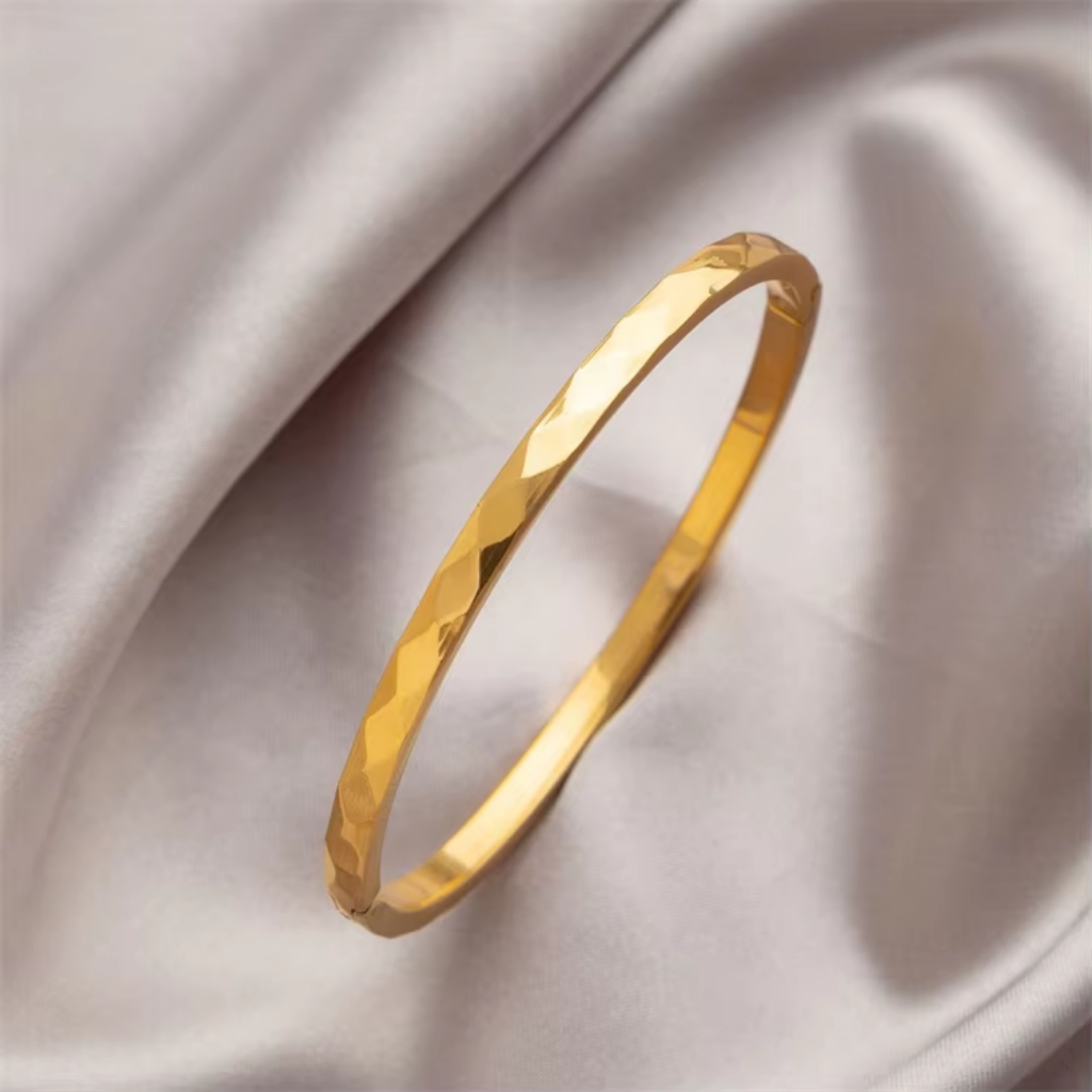 Solara Classic Bangle