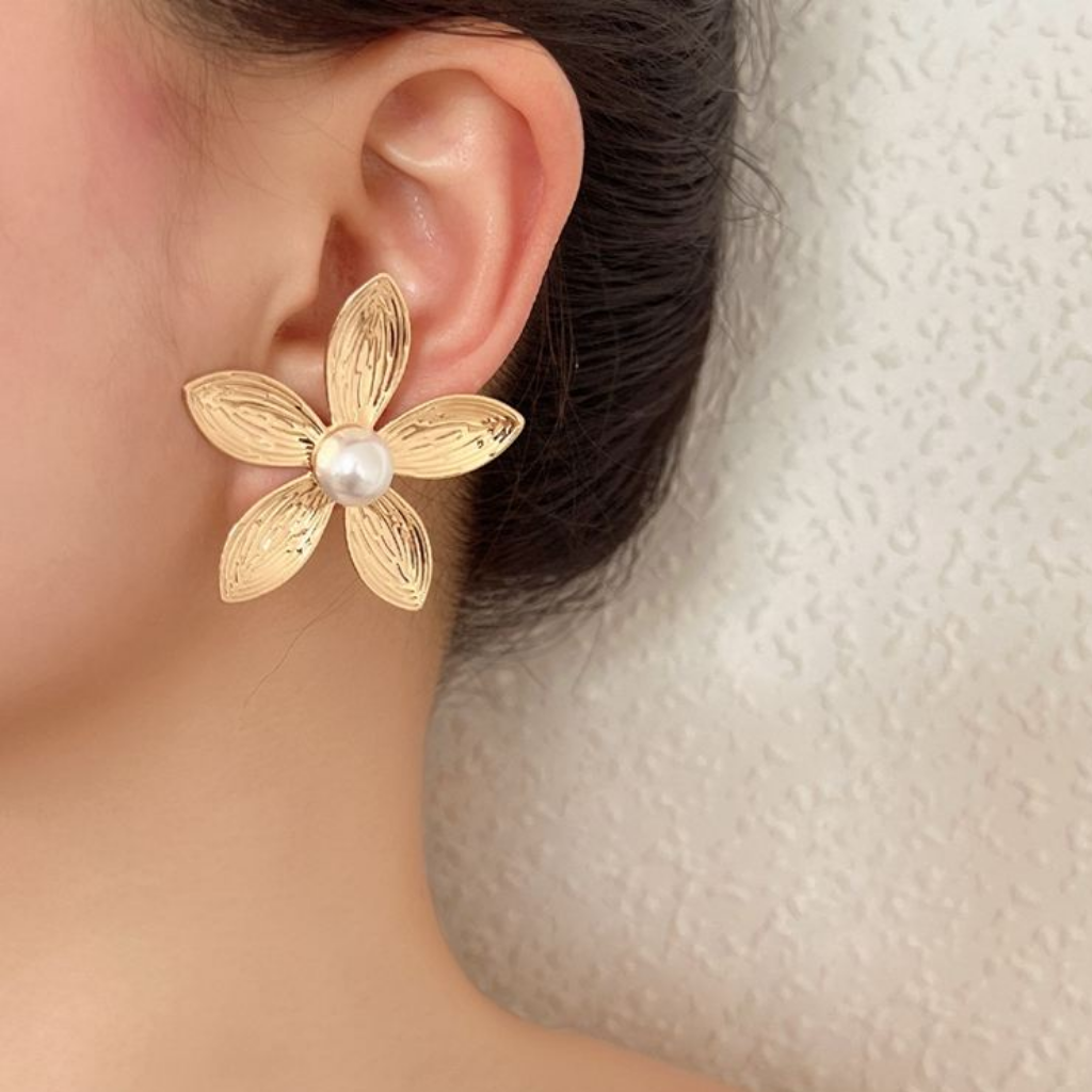 18K Floral Pearl Earrings