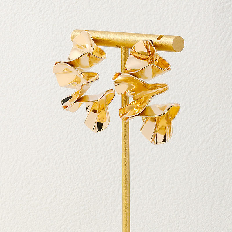 18K Sculpted Wave Earrings